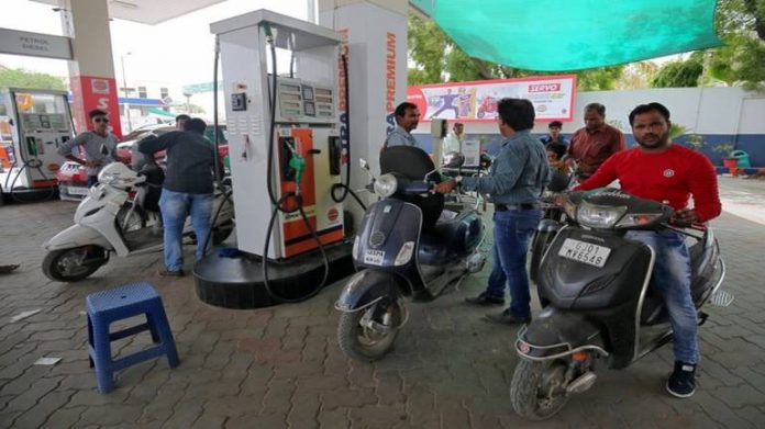 Big News: Petrol diesel became expensive, know how much the rates increased in your city