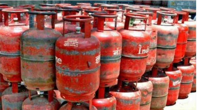 LPG Cylinder Subsidy: Now gas cylinder will be available for Rs 587, know how to get subsidy