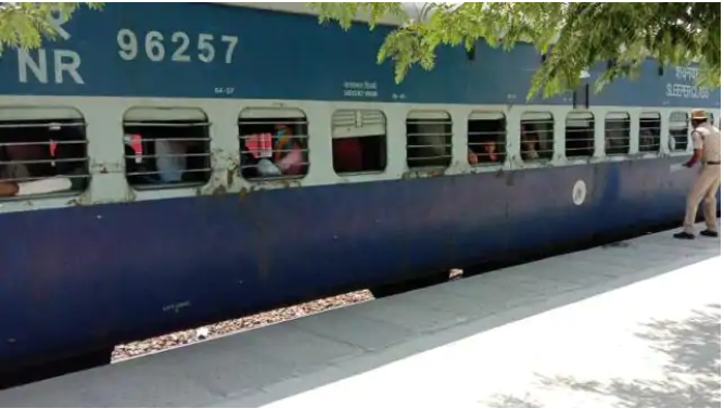 Railway Recruitment 2023: Recruitment for more than 1100 posts in Railways, apply soon, salary will be good, know details Railway Recruitment 2023: Recruitment for more than 1100 posts in Railways, apply soon, salary will be good, know details