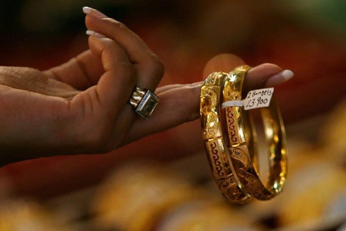 Gold Price: Big news! Gold became cheaper by Rs 7,750 from the record rate, know the latest rates