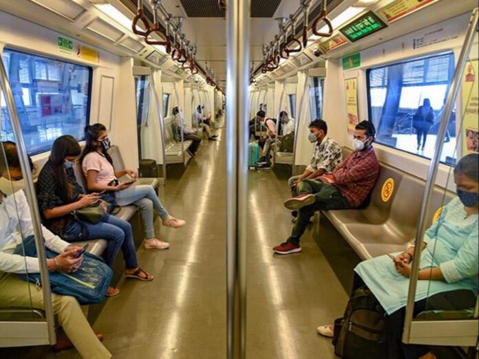 Delhi Metro Rule Changed: Changed rules for traveling in metro, Token system will over, DMRC started New ticket system