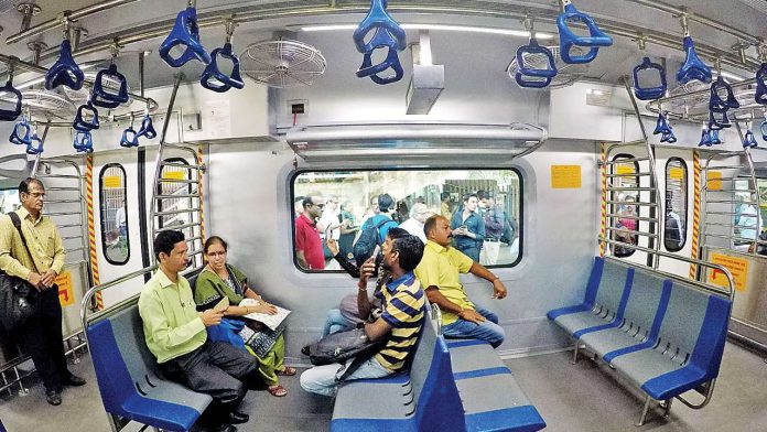 Mumbai Local Trains: Good news for passengers! Traveling in Mumbai Local AC Trains will be very cheap, know full details