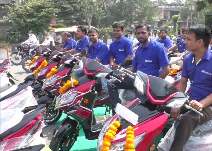 Big News! This Company gifted electric scooters to its employees on the occasion of Diwali, know details