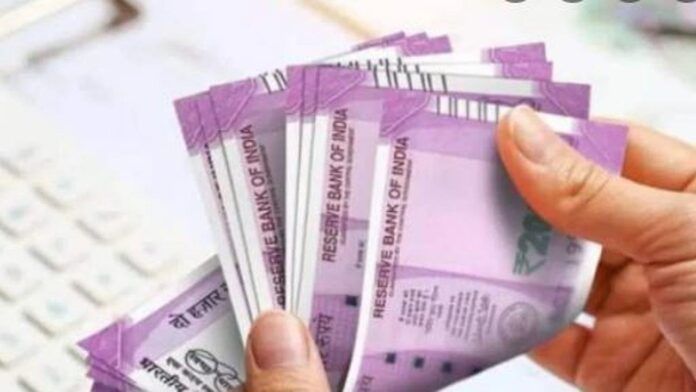 Senior Citizens FD Rates: 5 banks are giving interest up to 8.1% on FDs to senior citizens, check details