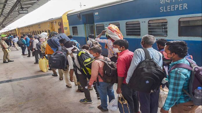 Indian Railways Rules: Never break these rules during the journey! Railway earns Rs 103 crores just due to money, know rules