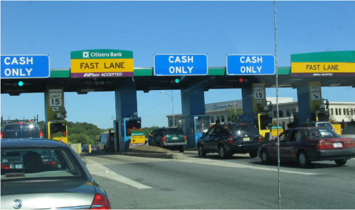 Toll Tax Pay Rule Changed: Big news! Now only commercial vehicles will have to pay toll, know the new rule here