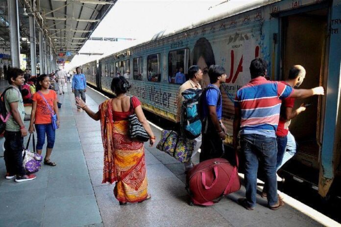 Railway Rules: Know these rules before traveling by train, there will be no problem later!