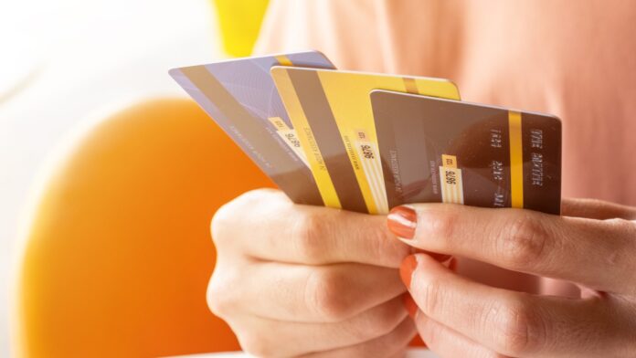 Credit Card Charges In India 2022: Important news! How much do banks charge for late payment of credit card, know all the details