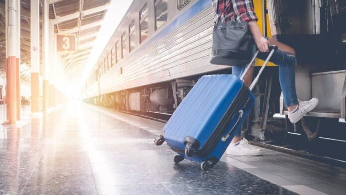 Indian Railways Luggage Rules: How much luggage can be carried during the journey, know the rules, otherwise fine will have to be paid