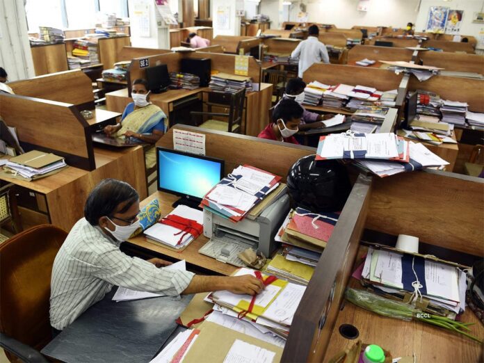 Employees Holiday: Employees will work only 4 days a week, from April there will be 3 days holiday every week