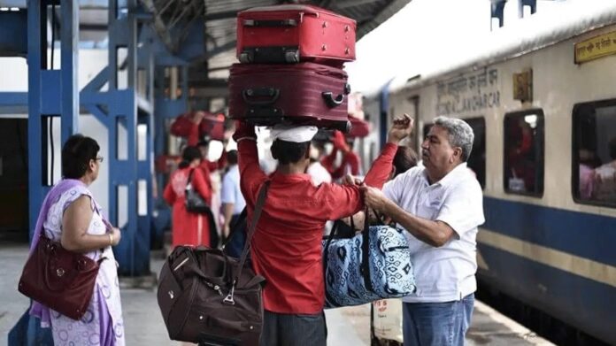 Indian Railways Rules: Like flights, trains also have a limit on carrying luggage, know it quickly or else you will be fined