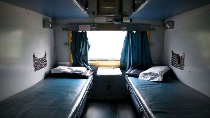 Indian Railways Rules: Good news for senior citizens! Now you will get confirmed lower berth, IRCTC told the way