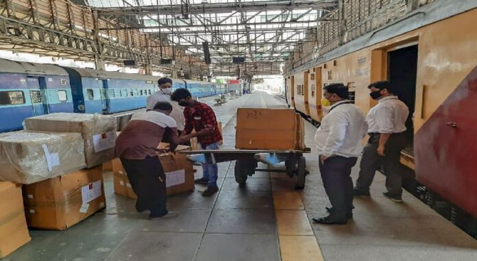 Indian Railway New Service: Railways will now do door-to-door parcel delivery, Railway Minister made a big announcement, know