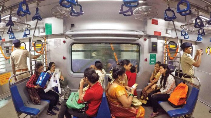 Mumbai Local Trains Cancelled: Attention Rail Passengers, Mumbai local trains will remain closed for 35 hours on these lines, 163 trains cancelled