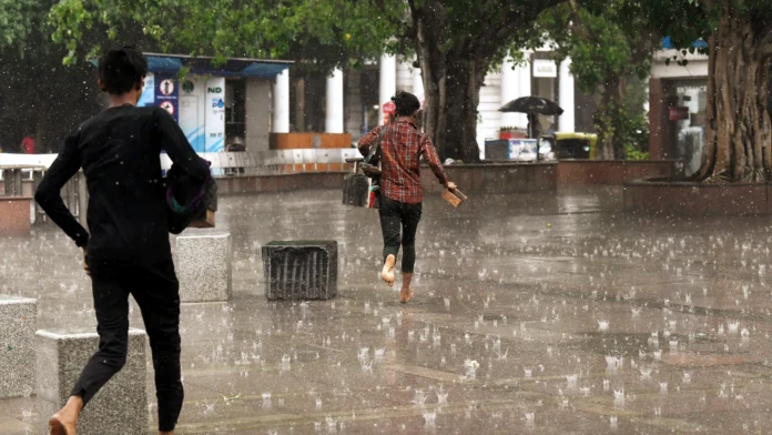IMD alert: Rain alert in these states including Delhi-NCR with strong winds for three days, snowfall likely here