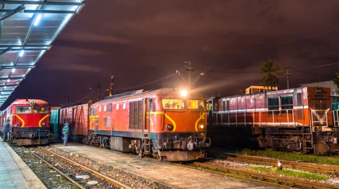 Railways New Trains: Good news for passengers! Railways announced 28 special trains for Holi, will get confirmed seats, book tickets quickly