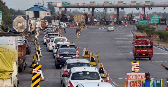 Toll Tax New Rule: Nitin Gadkari's big decision, toll-booths will be removed from the highway, no tax will have to be paid!