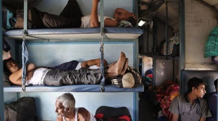 Indian Railways new service: Now passengers will be able to sleep without worrying about missing the station, Railways started wakeup alert facility
