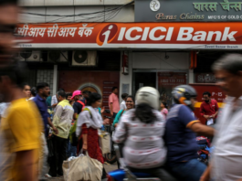 Bank New Rule: After ICICI, HDFC Bank also gave a shock to its customers, implemented new rules from today