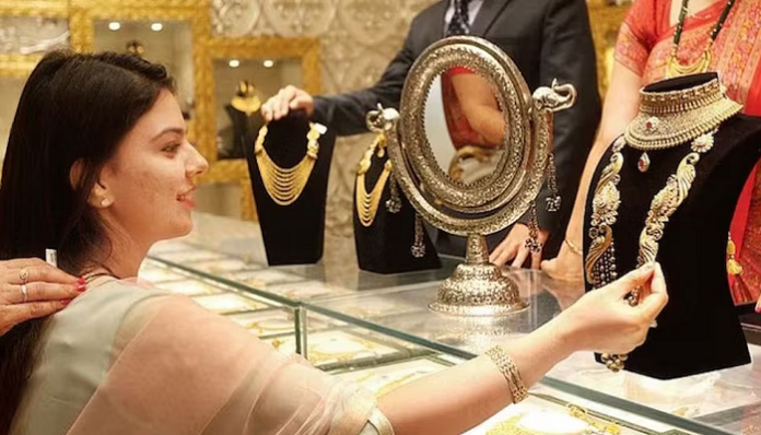 Gold Price Today: Big fall in the price of Gold and Silver, Check today's latest price