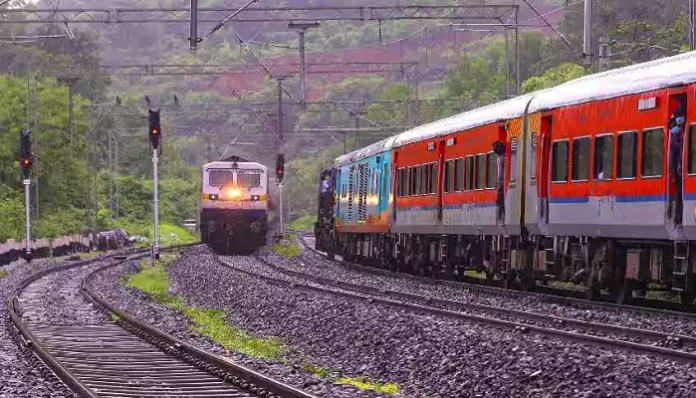 Railways canceled many trains due to cyclone, check list here