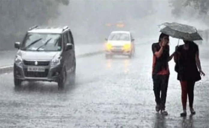 IMD Alert : Big News! Heavy rain alert issued in 12 states, strong winds will blow... Know forecast on Delhi-UP
