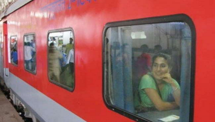 Railway New Guidelines Released: Railway has issued a new guideline regarding AC passengers. Now fine will be imposed