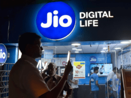 Jio launches 2 superhit plans! You can talk for the whole year at just Rs 155 per month