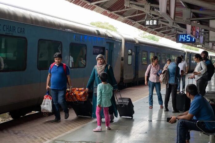 IRCTC New Rule: Now food will have to be taken from the Pantry Car in Railways only then booking will be available, rule issued