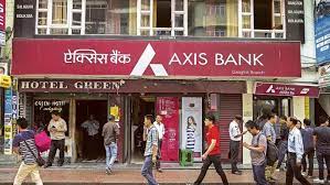 Axis Bank customers shocked! Big cut in FD interest rates, know what are the new rates now