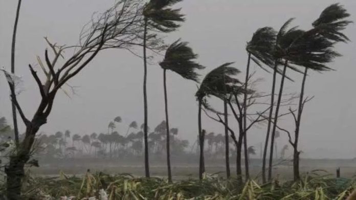 UP Weather Updates: Weather will change again in UP, storm alert in these 16 districts, know details
