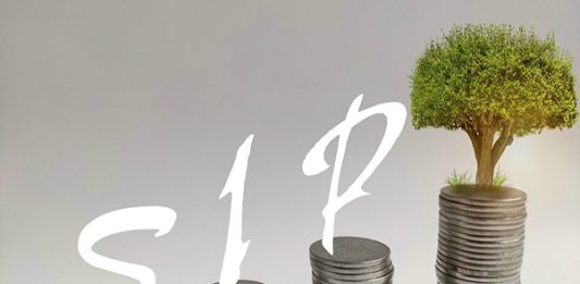 SIP vs Step-Up SIP: If you want to create a fund of Rs 1 crore in 20 years, then where and how much will you invest?