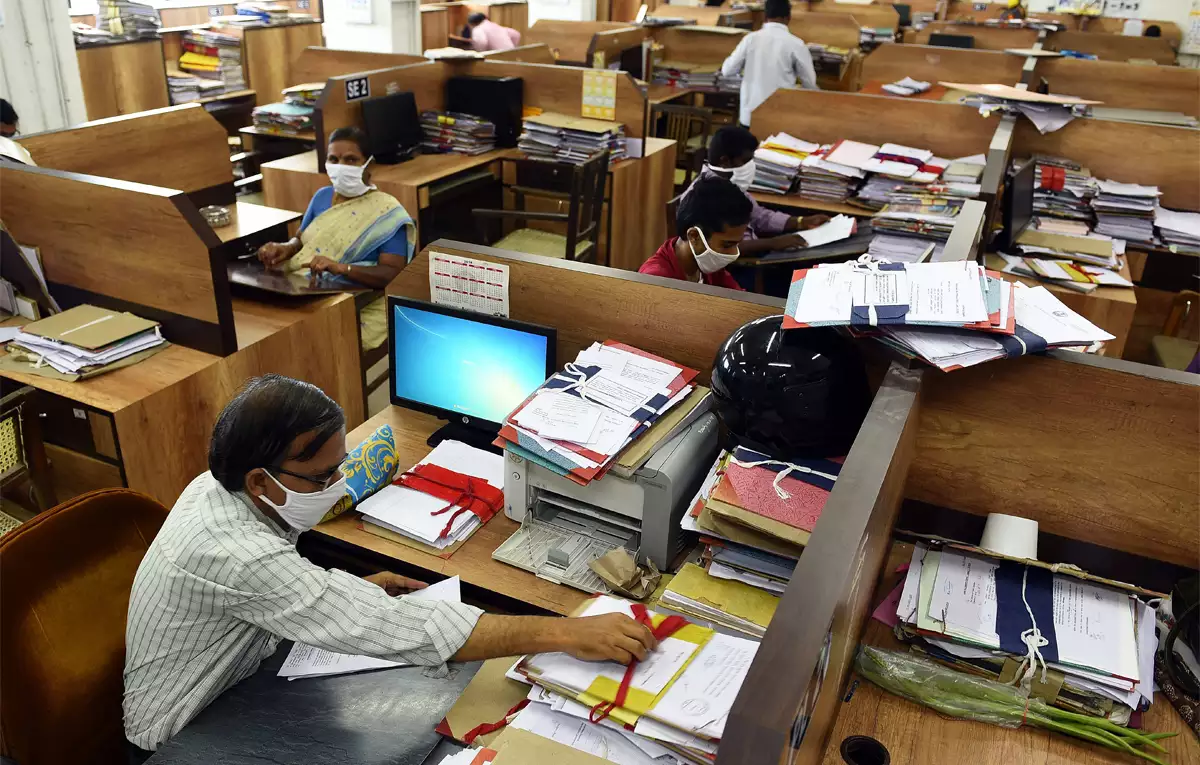 Retirement Age Change: There will be a change in the retirement age of central employees? Modi government minister gave important information Retirement Age Change: There will be a change in the retirement age of central employees? Modi government minister gave important information