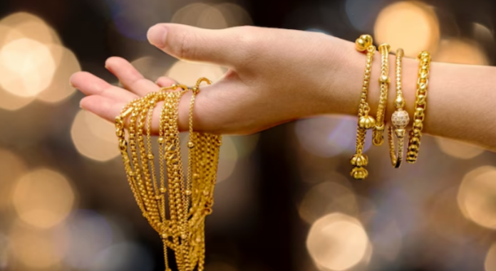 Gold Price: Big news! Gold fell by Rs 2375 and silver became cheaper by Rs 2297