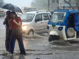 UP Weather High Alert! Heavy rain alert issued for these districts only today; Know the forecast