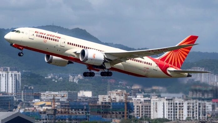 Air India is offering up to 25% discount to passengers, up to ₹2000 discount separately on payment through UPI