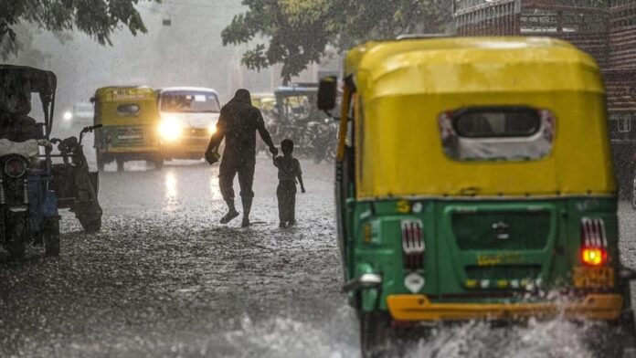 IMD Rainfall Alert: There will be torrential rain with thunder and lightning in these 36 districts in the next 24 hours