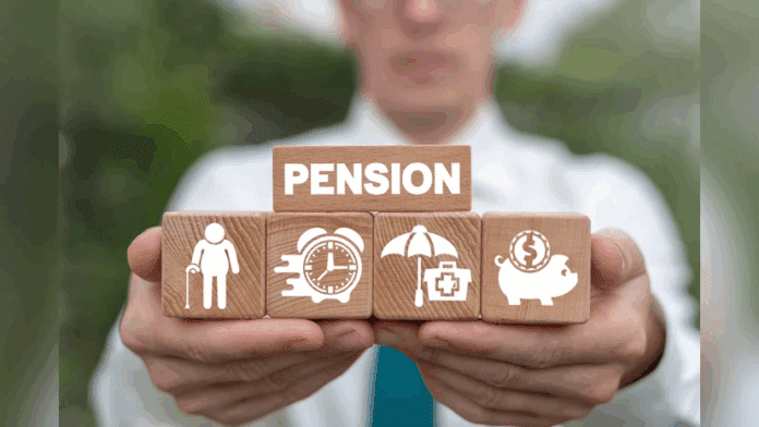 8th Pay Commission: Minimum basic pension can also increase from Rs 9000 to Rs 25000 per month.