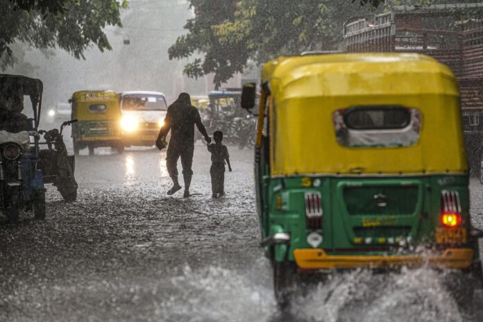 IMD Heavy Rain Alert....Heavy rain alert in these states on November 19, 20, 21 and 22 - Check Details
