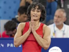 Vinesh Phogat takes a U-turn from retirement, announces return to Olympics