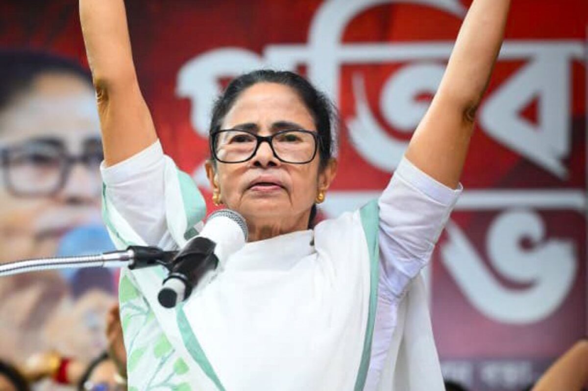 Mamata Releases TMC Manifesto, Alleges 'Unofficial President's Rule' in Bengal | Quick Digest