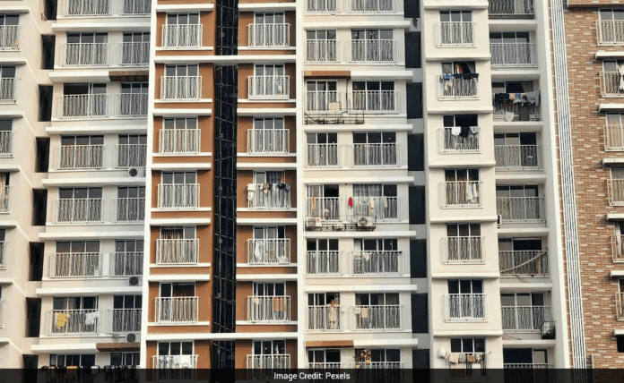 9qoreg18_bengaluru-rent_625x300_04_April_26 Bengaluru Rent Hike 2026 2BHK Nightmare