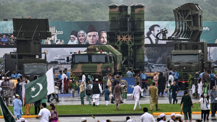 TOPSHOT-PAKISTAN-INDIA-DEFENCE-CONFILICT-0_1762615526373_1762615534991