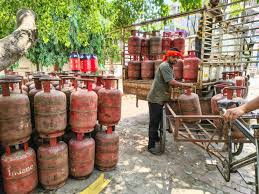 Structural Leakage: The Real Reason Behind the Ujjwala LPG Subsidy Cylinders Cut