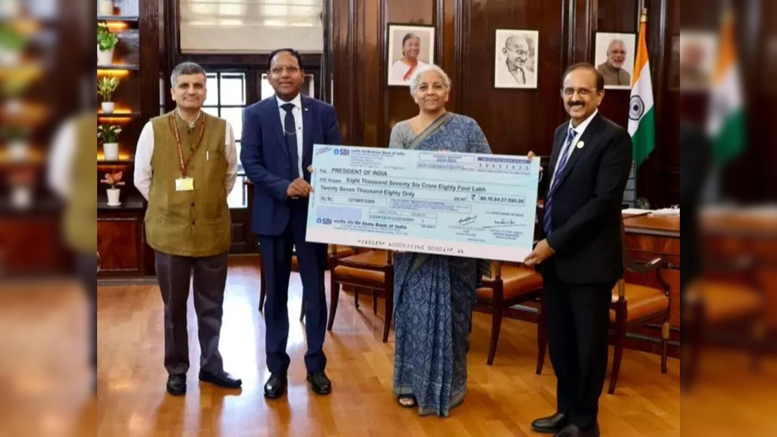 state-bank-of-india-gives-rs-8076-84-cr-dividend-to-govt-for-fy25
