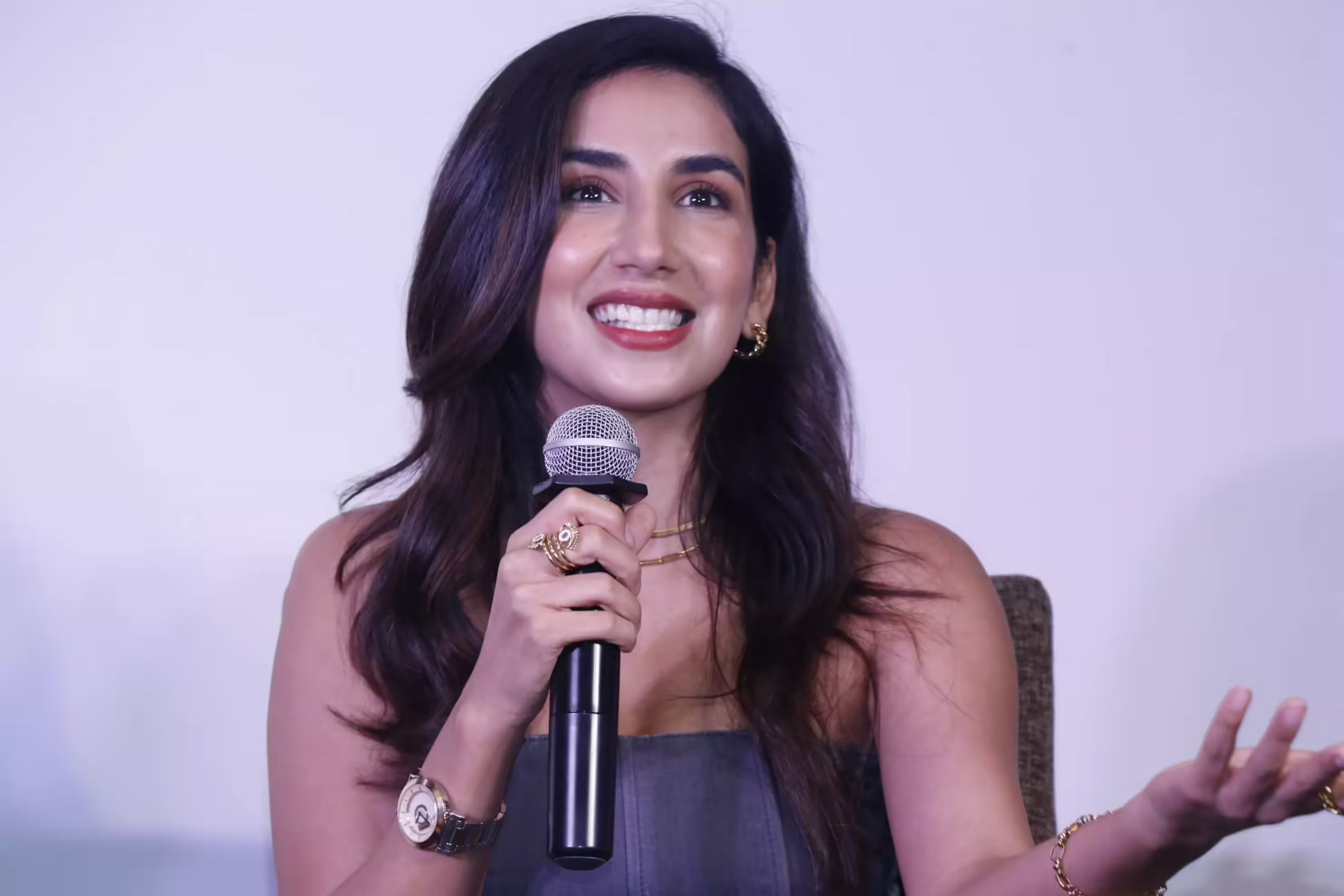 100579980 Parul Gulati Nish Hair scam