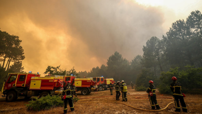 2026-07-24T134322Z-1841177114-RC2DKMAKXWGI-RTRMADP-3-EUROPE-WEATHER-FRANCE-WILDFIRE Europe Wildfires Force 200,000 Evacuations Across France and Spain